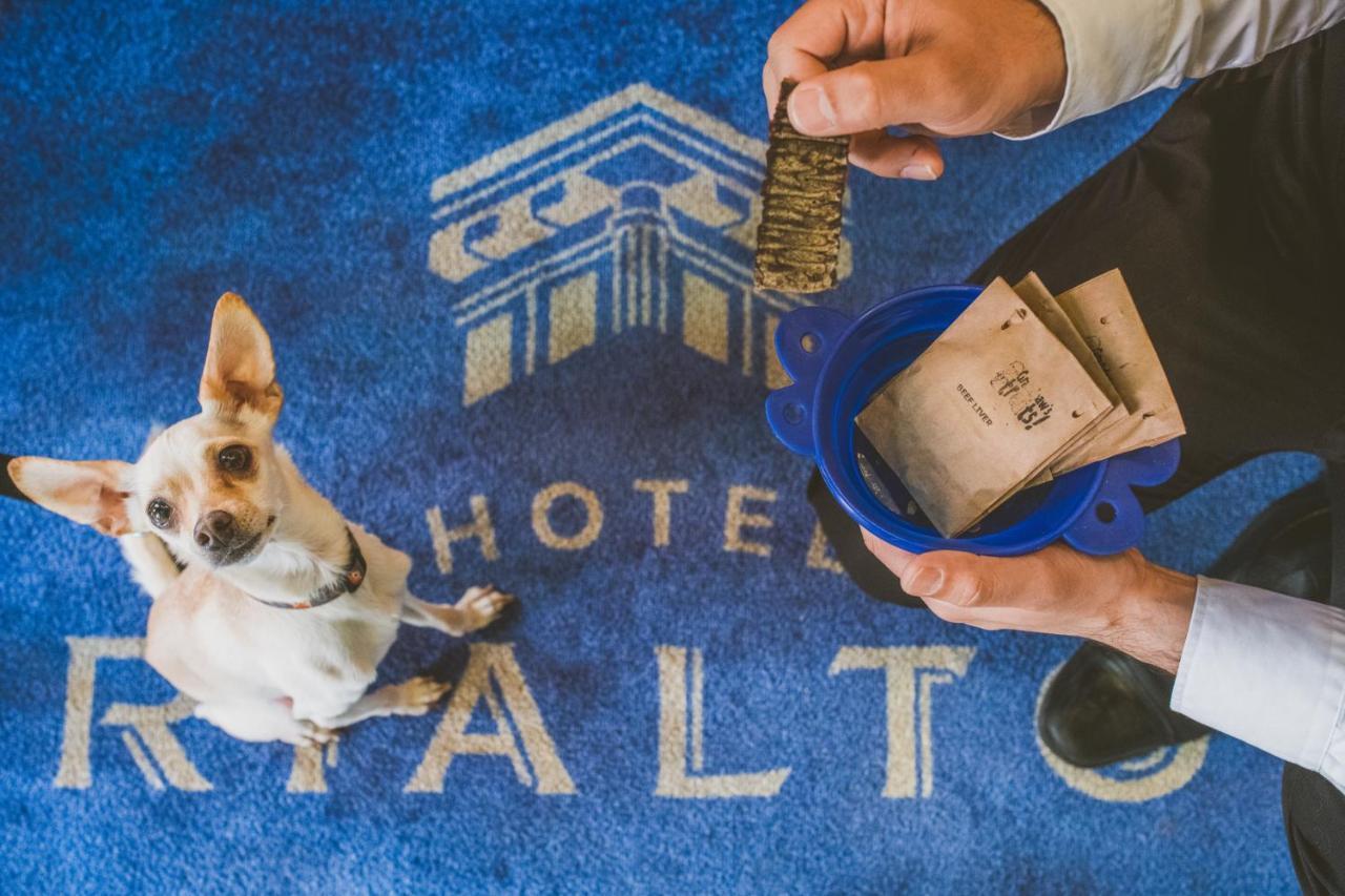 Hotel Rialto Victoria Exterior photo